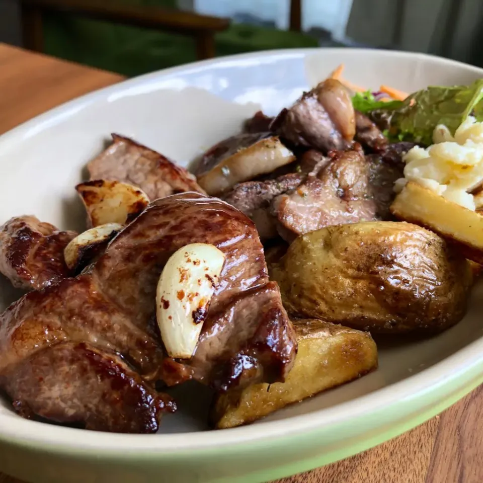 結婚記念日🍗シェ夫によるメインディッシュ|もっつぁさん