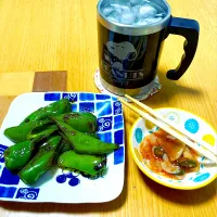 頂き物のシシトウをごま油でサッと炒めて❤️晩酌に最高なアテ❣️|みーみさん