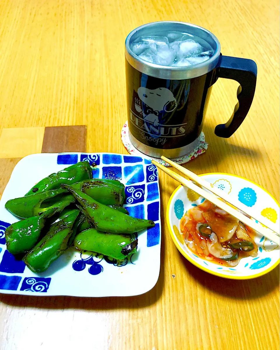 頂き物のシシトウをごま油でサッと炒めて❤️晩酌に最高なアテ❣️|みーみさん