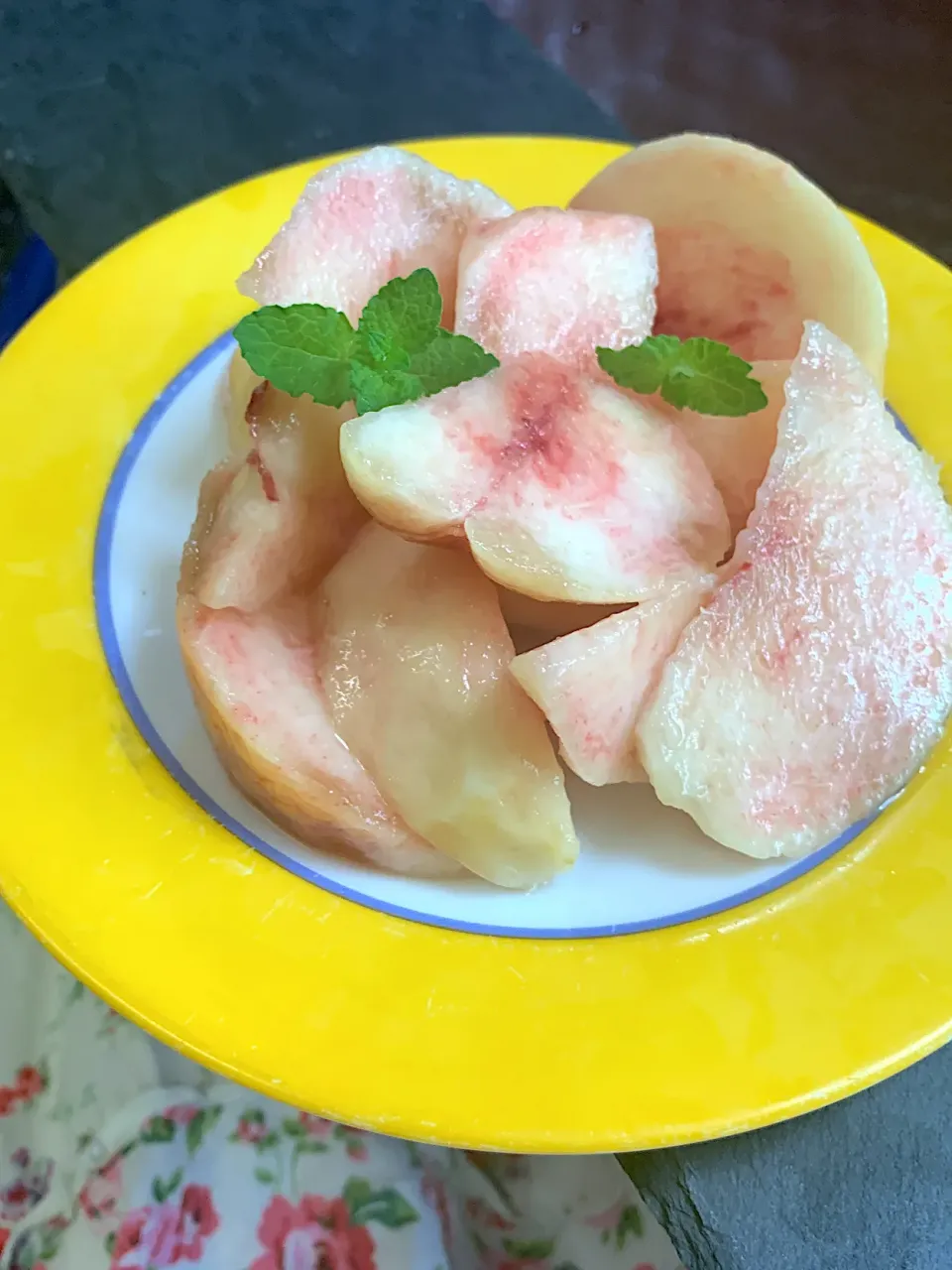 天下無敵。桃の甘い香り　盛り付けは薔薇の花びらのように🌹|のぶさん