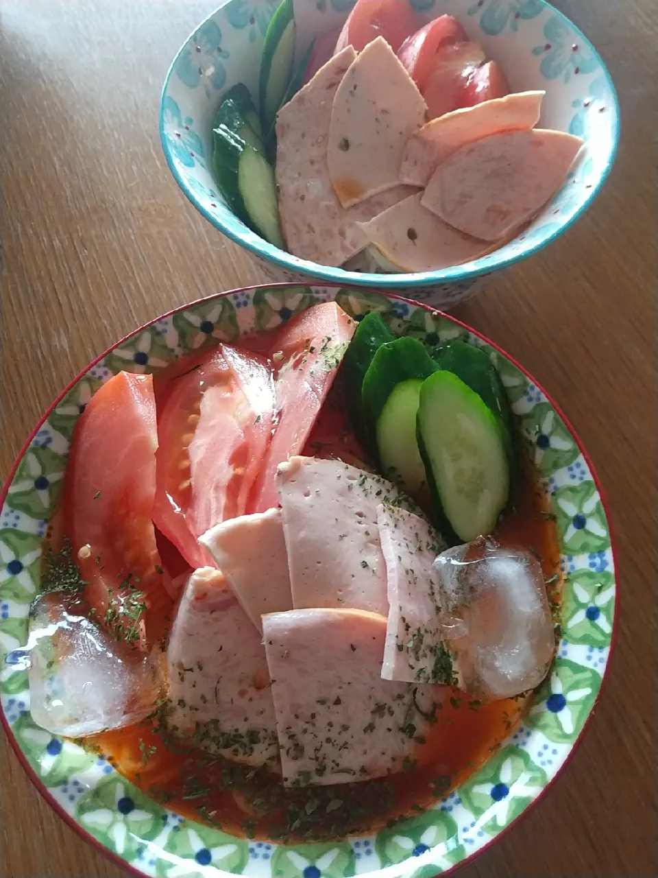 トマト冷やしラーメンとレモン冷やし中華中華|まきごろうさん