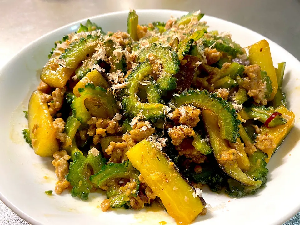 茄子とゴーヤの味噌炒め|Hiropanさん