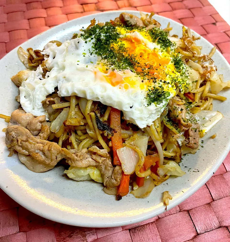 中学生息子のお昼ご飯🍚 焼きそば弁当🍱|Snow10さん