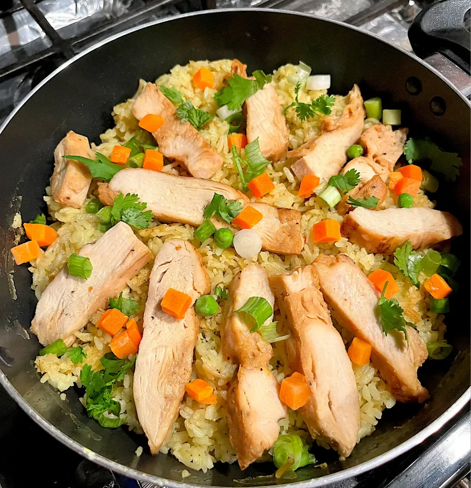 Snapdishの料理写真:One pot meal~ Chicken & rice meals|🌺IAnneさん