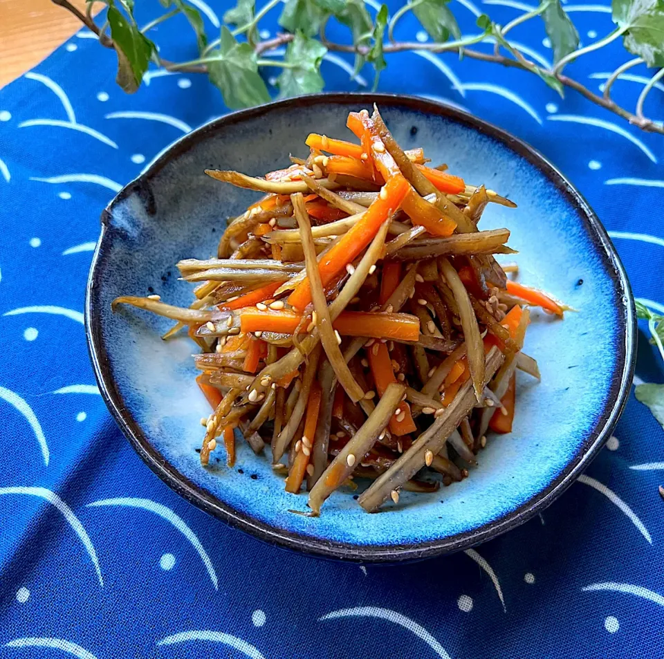 🇯🇵ど定番おかず　きんぴらごぼう🥢|Hollyさん