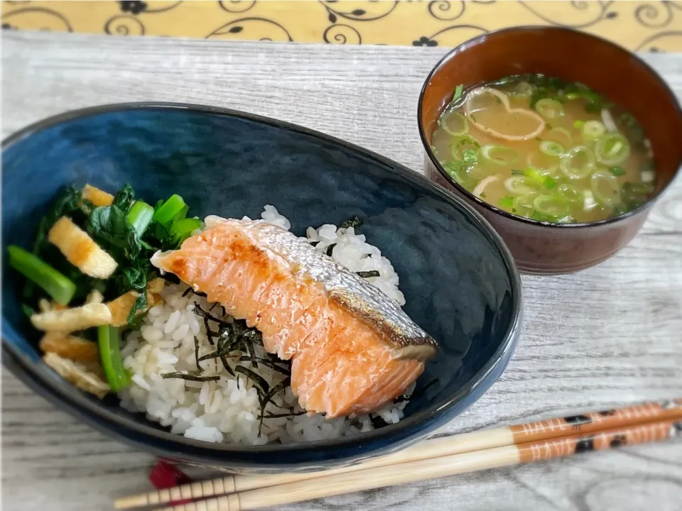 息子の朝食|チムニーさん