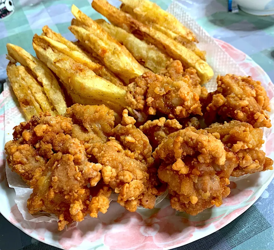 ポテトと柿の種(衣)からあげ！|むここさん