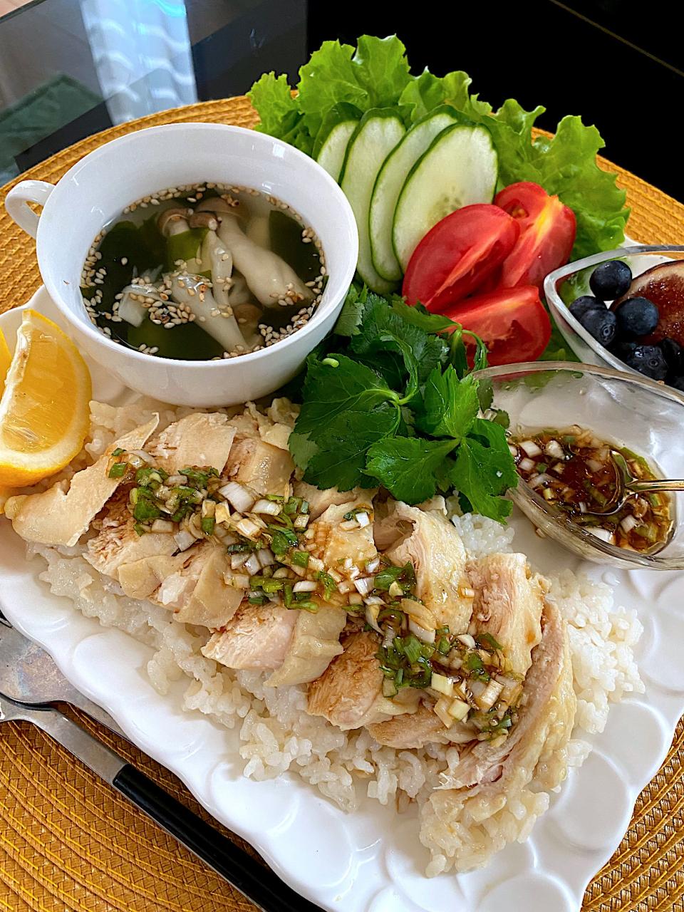 ゆかりさんの料理 鶏肉ふわほろカオマンガイ😋