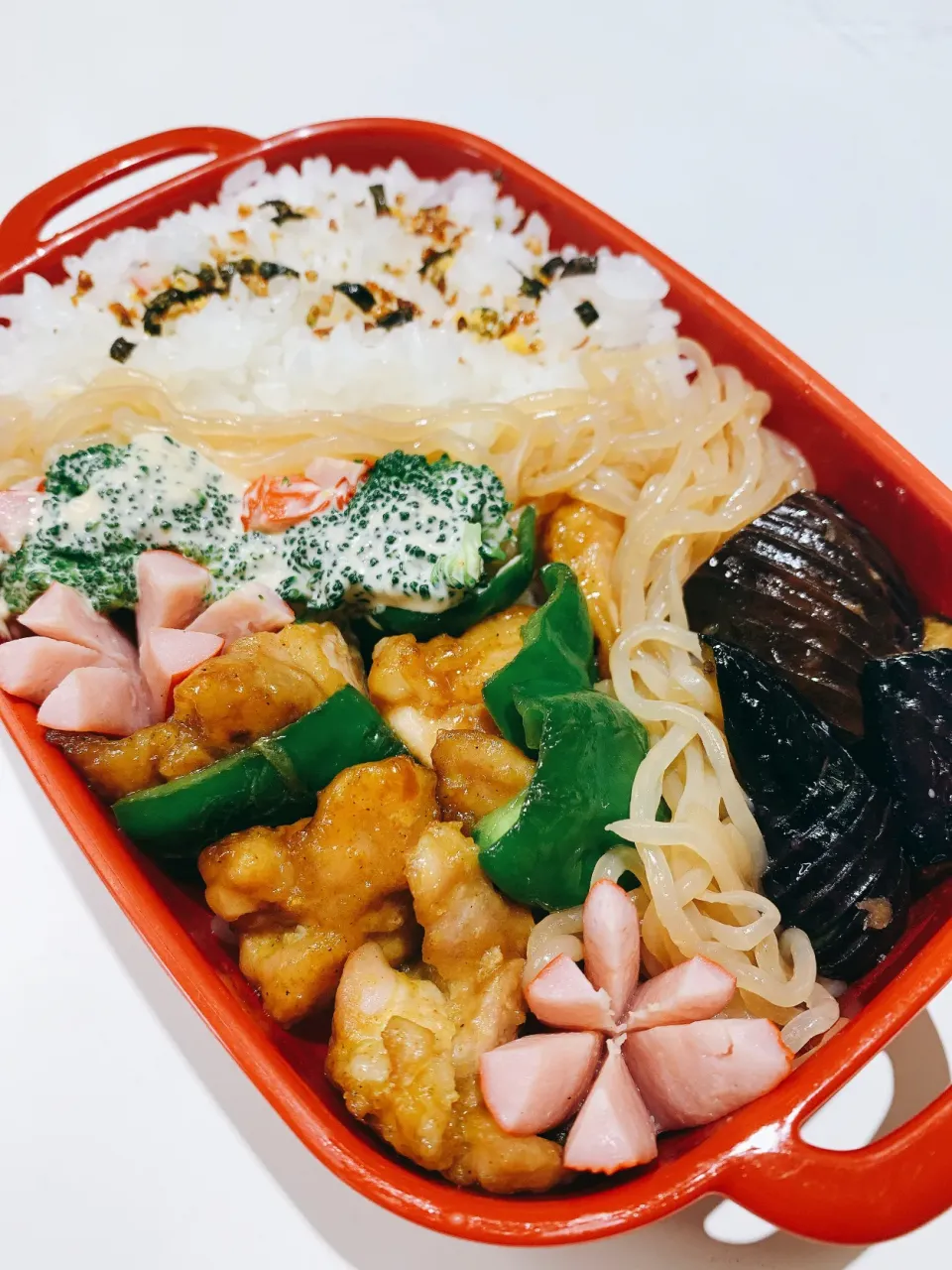 鶏とピーマンの甘辛カレー炒め弁当🍱|mirrorさん