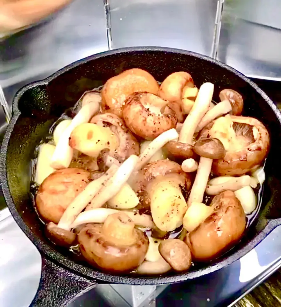 キノコのアヒアヒで夕飯・・|ばくあんしゃさん