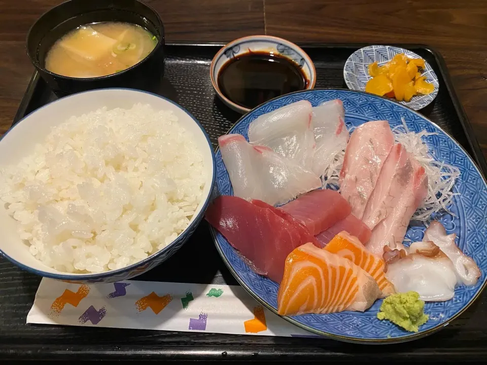 Snapdishの料理写真:お造り定食🐟🐙|buhizouさん