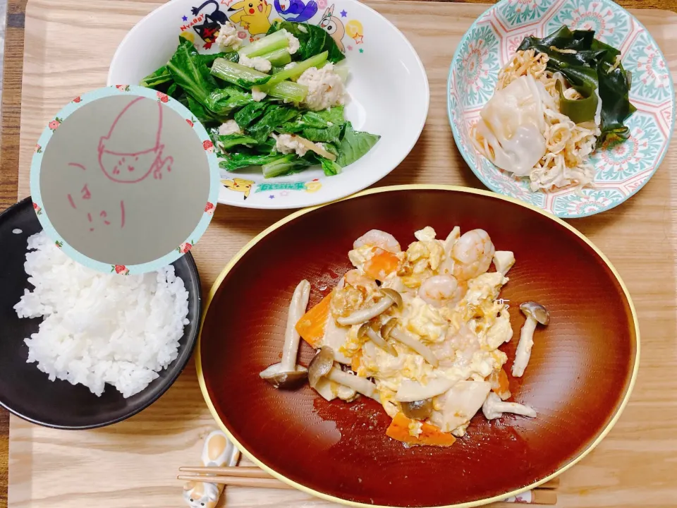 Snapdishの料理写真:エビと卵のマヨポン炒め 小松菜とおつなの炒め物 つるりんワンタン|❦れなな❦さん