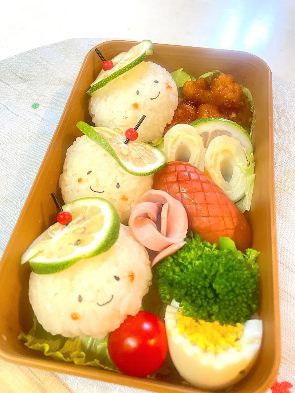 Snapdishの料理写真:かぼすおにぎりお弁当|Yukiさん