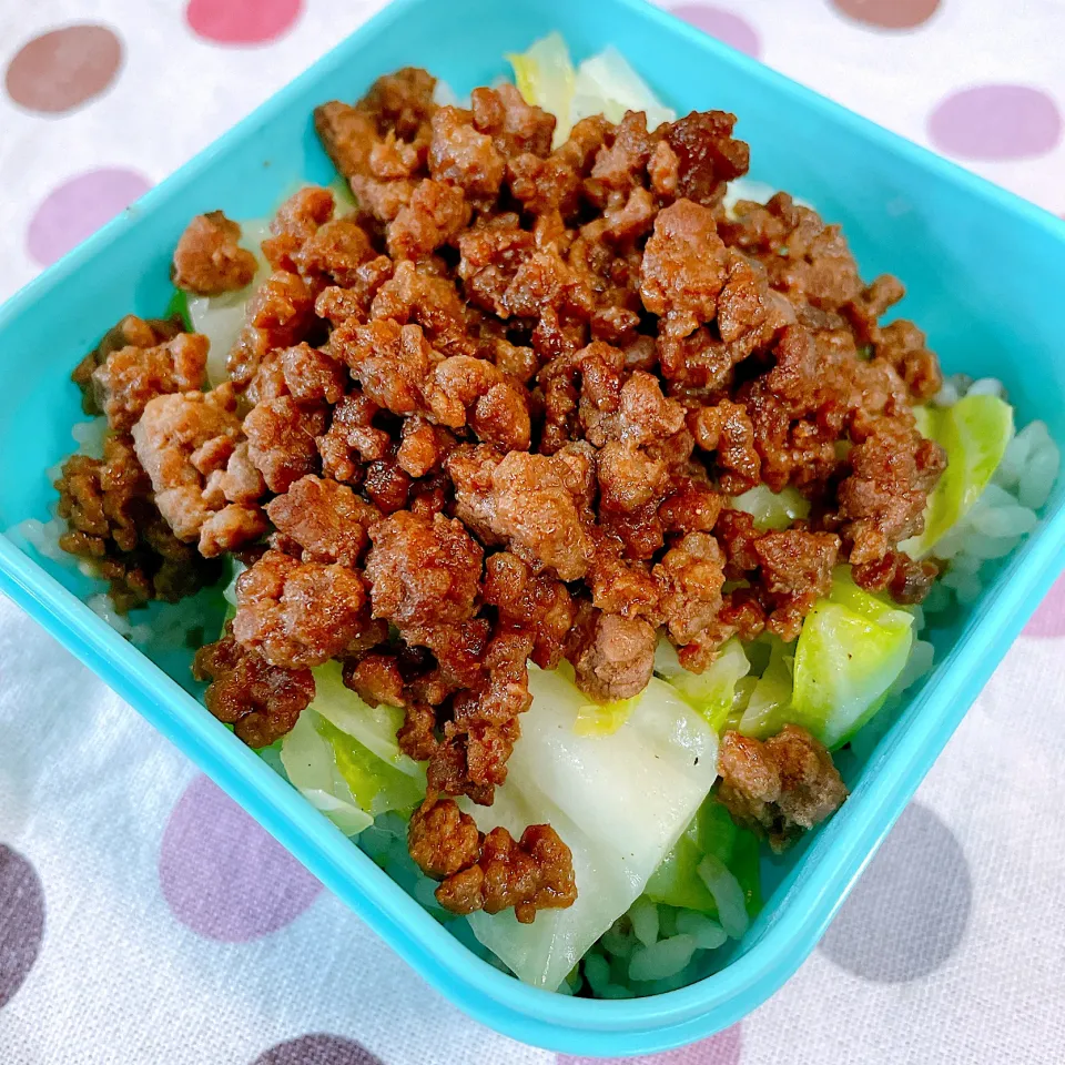 肉味噌キャベツ丼♡|まゆかさん