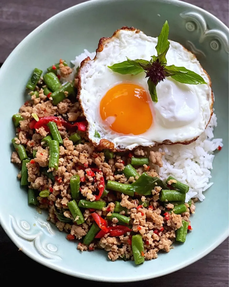 Thai basil with minced pork|12Dragonさん