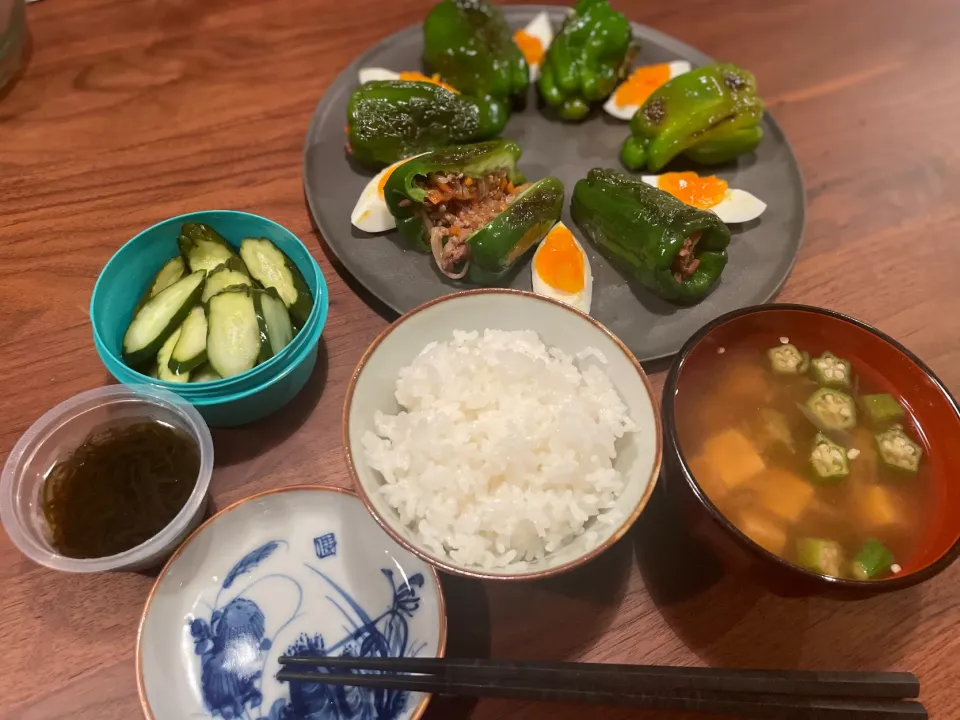 Snapdishの料理写真:ピーマン丸ごと青椒肉絲🫑|hyocoさん