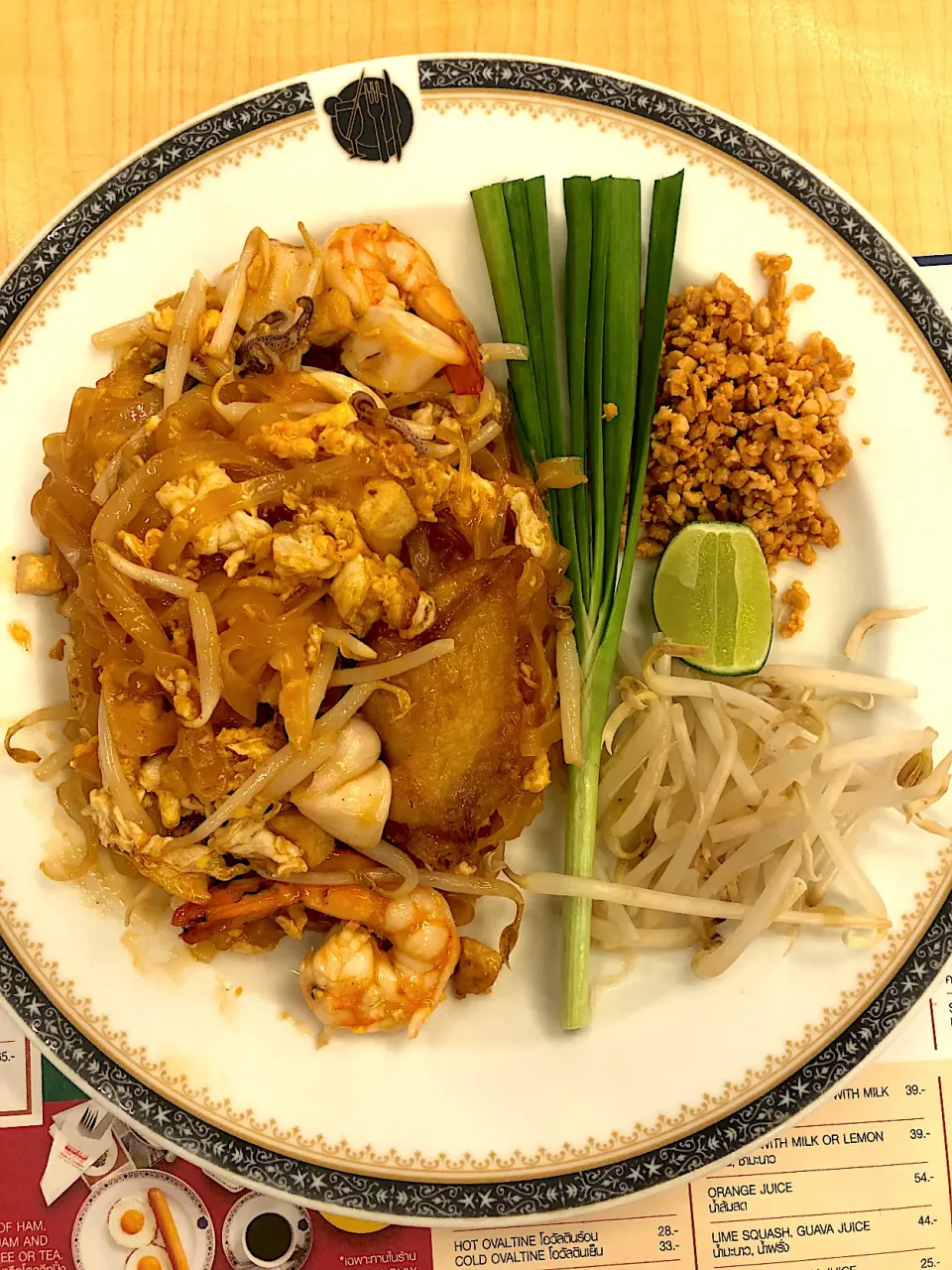 Snapdishの料理写真:Phad Thai|pae_niphatraさん