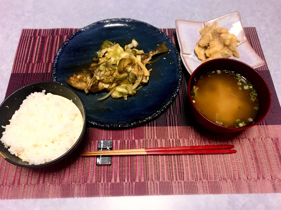 鯵の南蛮漬けと玉ねぎとキノコのお味噌汁|まめこさん