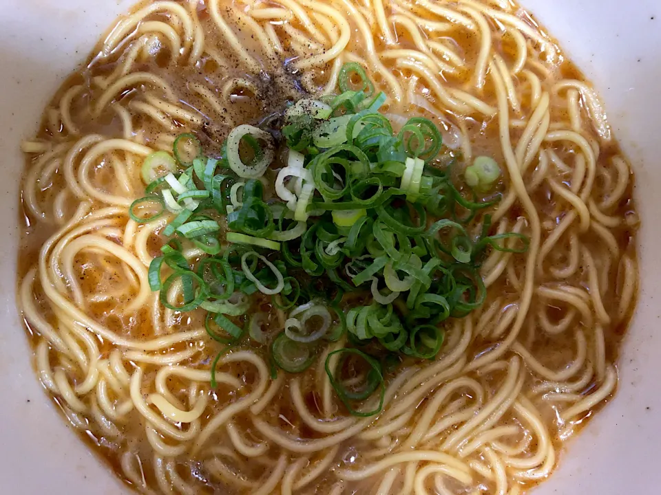 自家製 豚骨醤油ラーメン|ばーさんさん