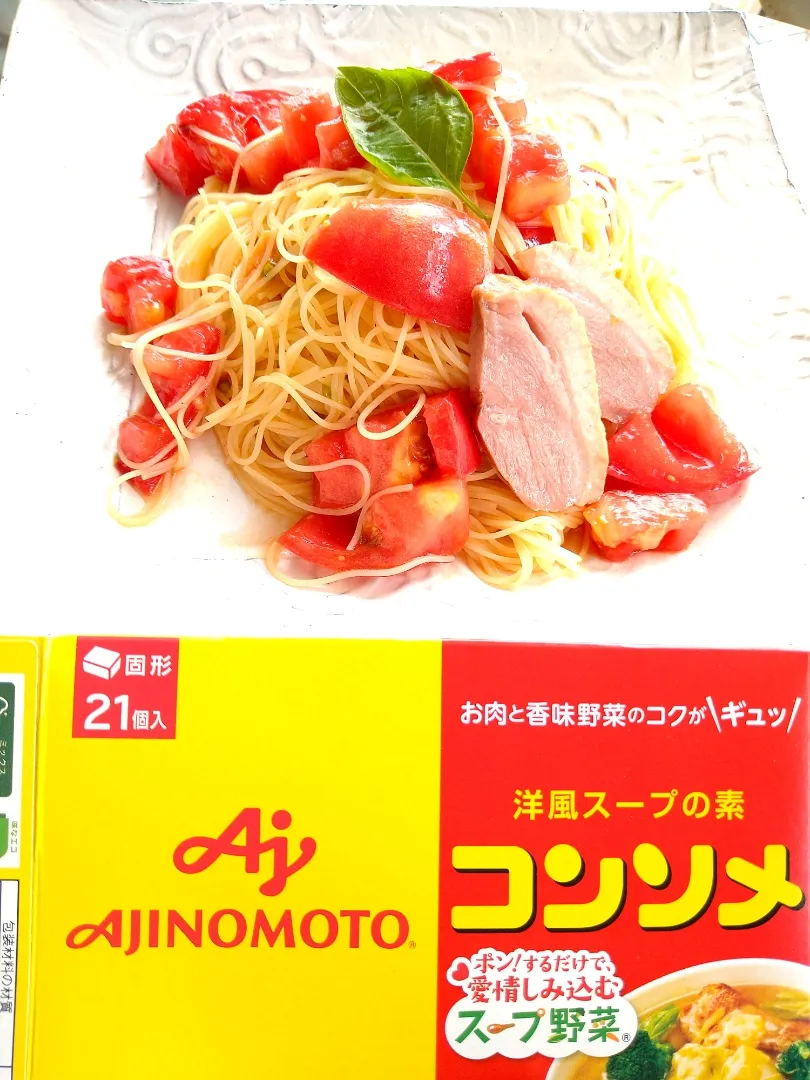 Snapdishの料理写真:トマトの冷製パスタ|Bon Sutaさん