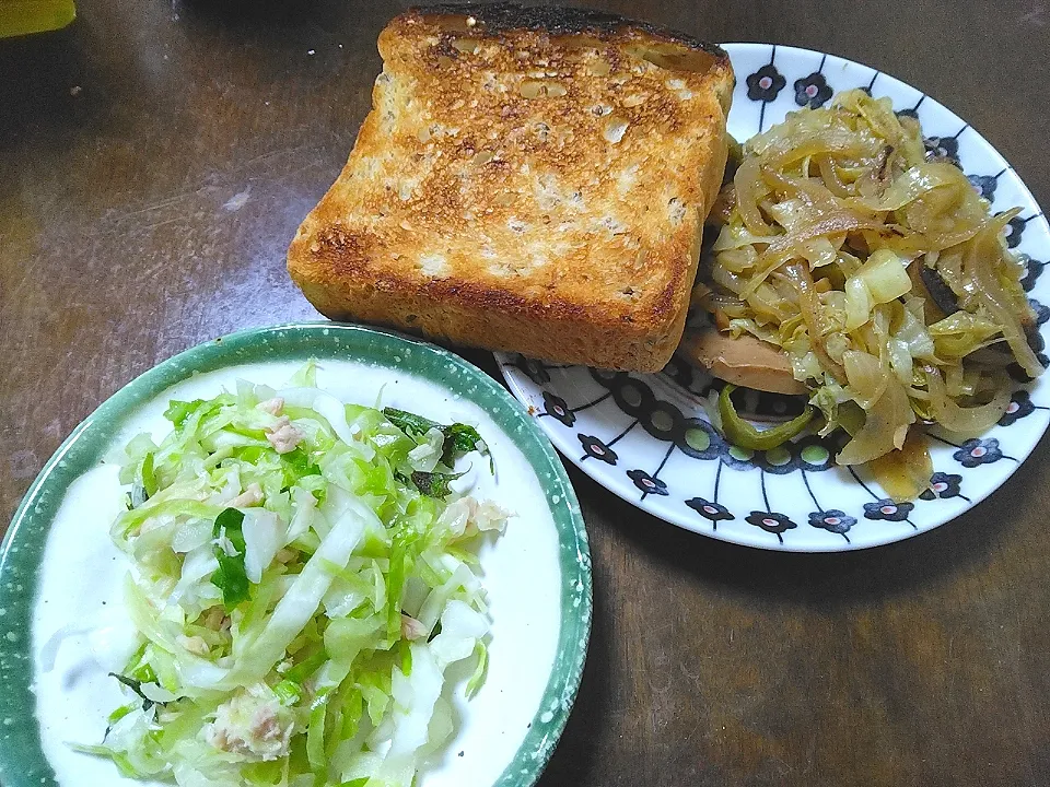 奥園壽子さんのコールスローサラダ、キャベツとピーマン炒め|よっちびやばんぶーさん