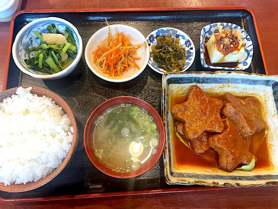 今日の朝食　煮込みハンバーグ|コージ💫さん