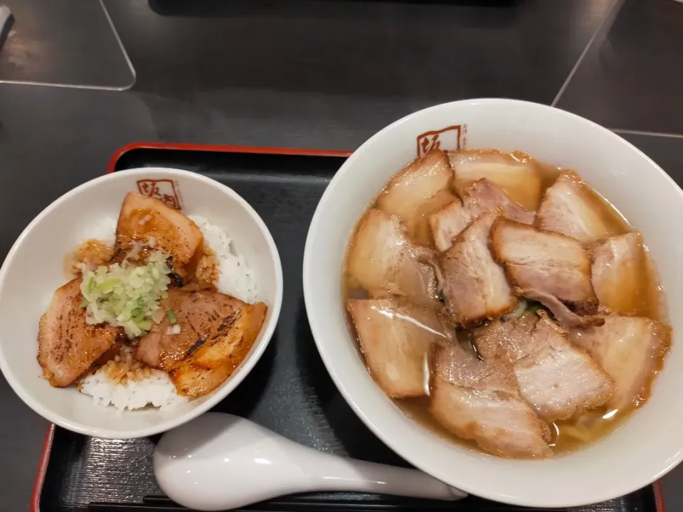 Snapdishの料理写真:喜多方ラーメン坂内食堂|フージさん