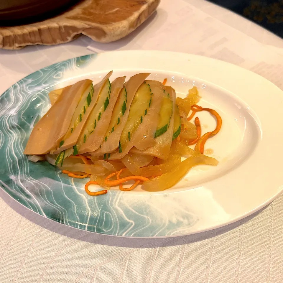 Sliced sea whelk with cordyceps flower|skyblueさん