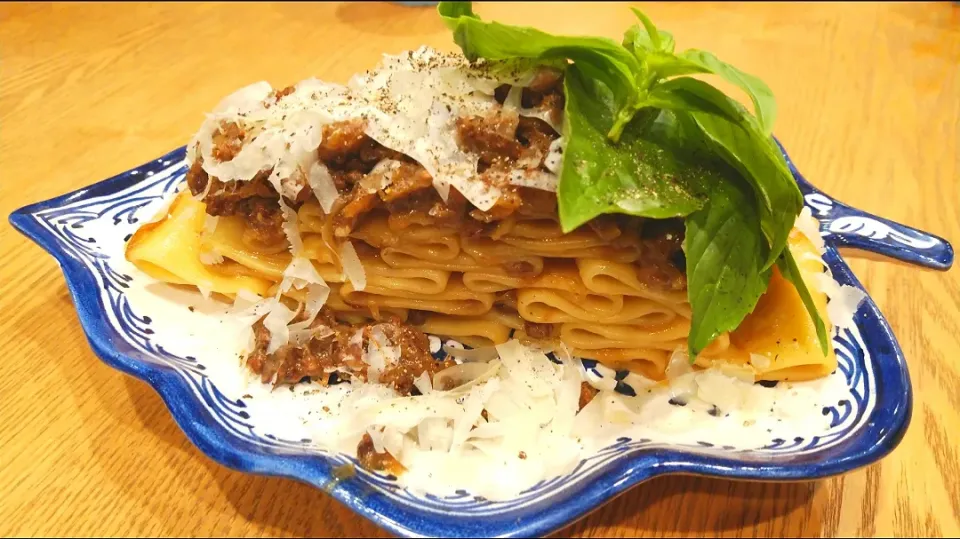 Snapdishの料理写真:Paccheri con ragù alla Genovese
パッケリのジェノベーゼナポレターナ|Masahiko Aasanoさん