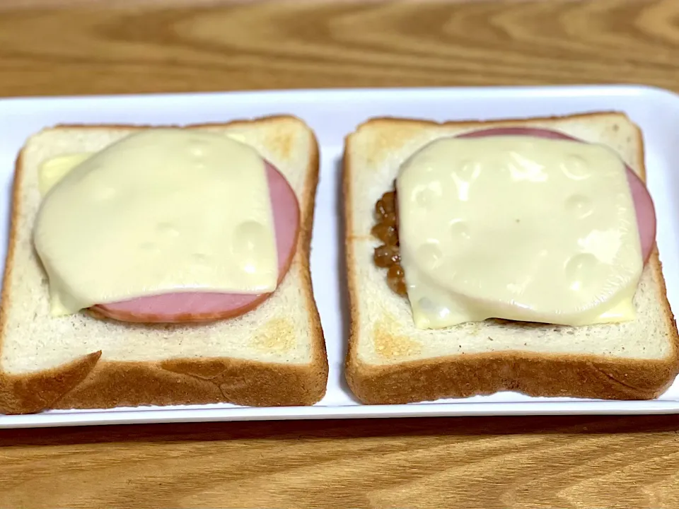 Snapdishの料理写真:☆ハムチーズ納豆トースト|まぁたんさん