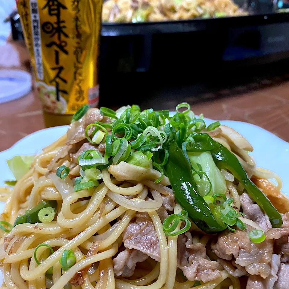 香味ペーストで焼きそば　激ウマ！|まるちゃんさん