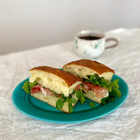 「オロバイレンエキストラバージンオリーブオイル アルベキーナ２５０ｍｌ 黄」を使ってみたSnapdishの料理・レシピ写真:生ハムとクレソンのフォカッチャサンドイッチ