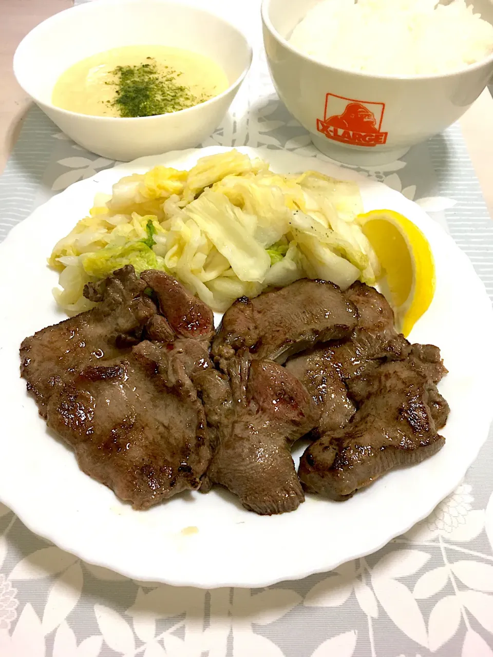 牛タンとろろ定食|ももさん