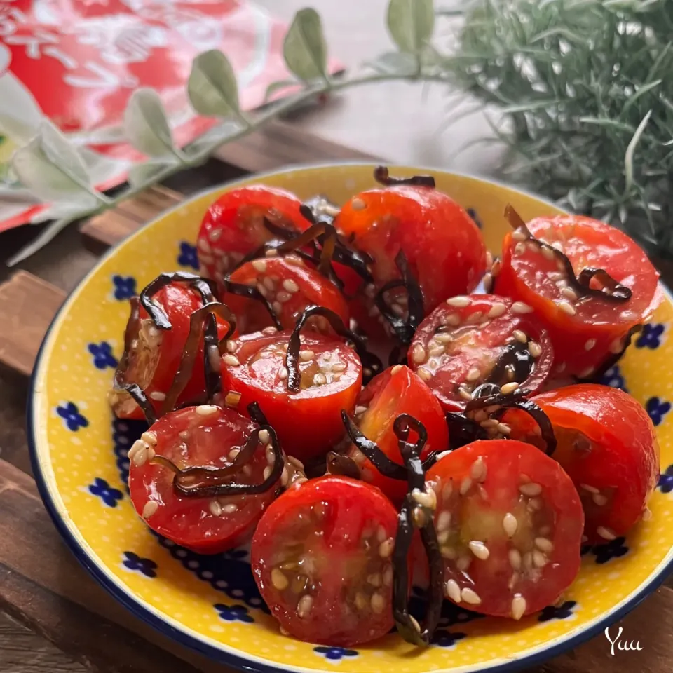 Snapdishの料理写真:塩こんぶの無限トマト🍅|ゆうさん