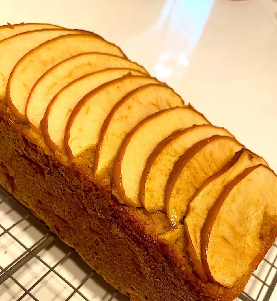 オートミールでりんごパウンドケーキ🍎|みっこちゃんさん