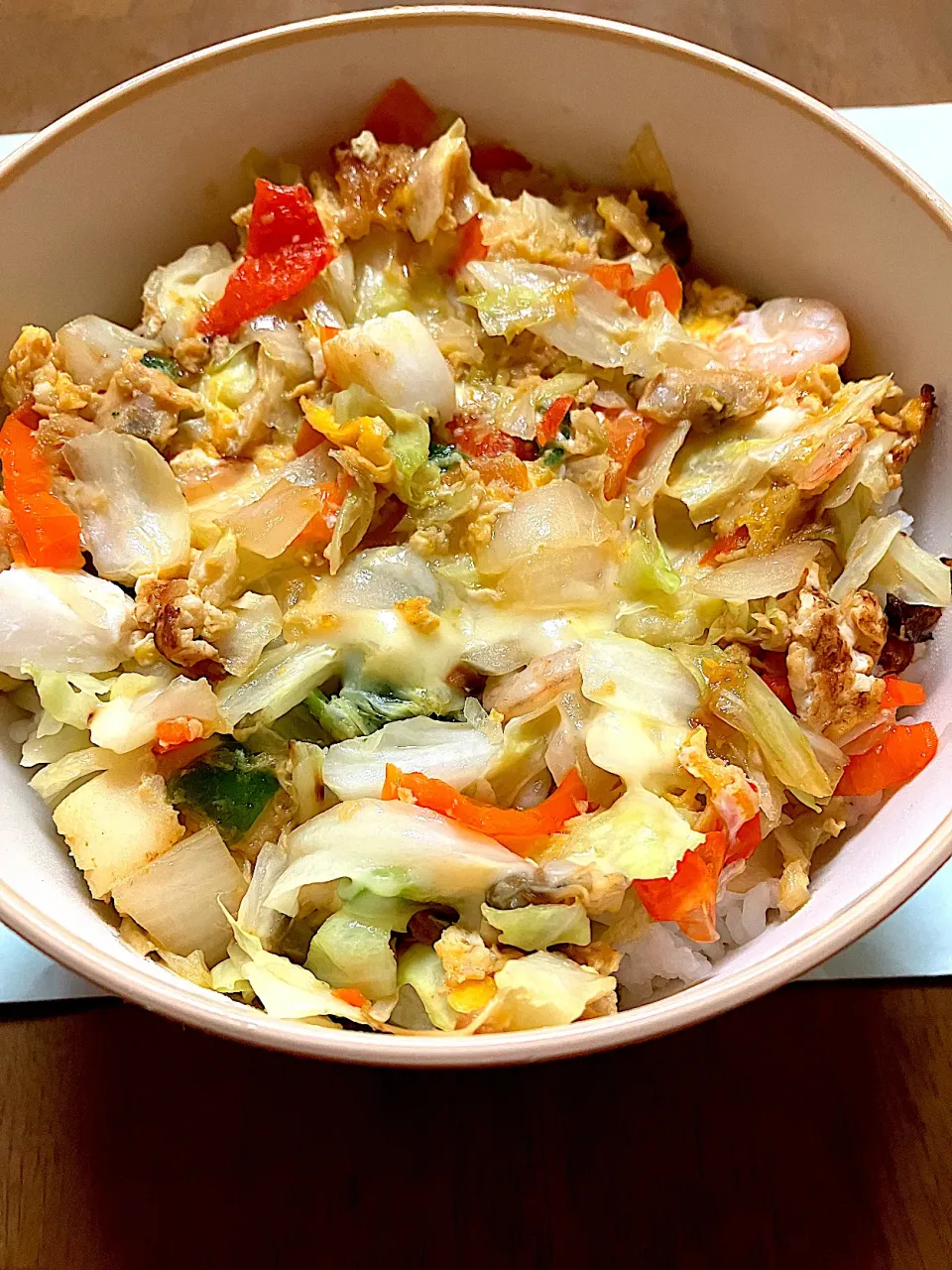 😍野菜炒めの卵とじ丼😍|KAORUNSHEEPさん