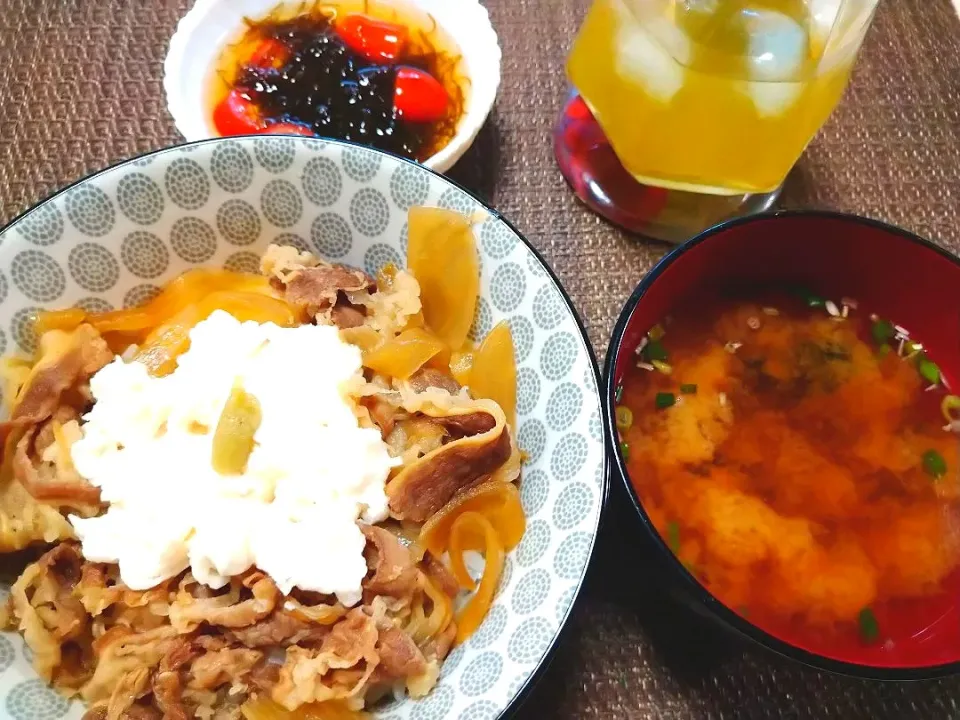 Snapdishの料理写真:わさび山かけ牛丼|うたかた。さん