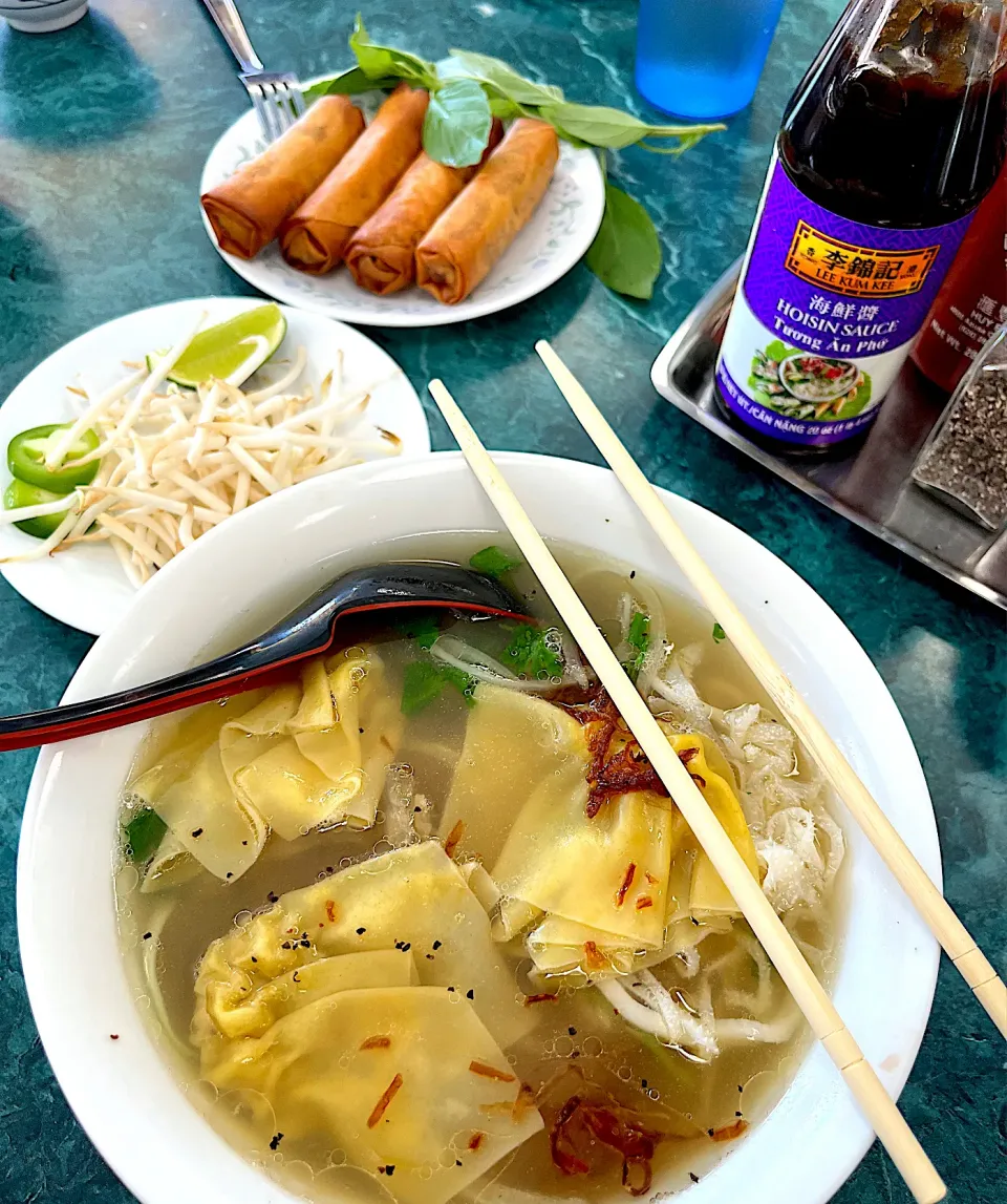 Pho with wontons & fried eggrolls|🌺IAnneさん