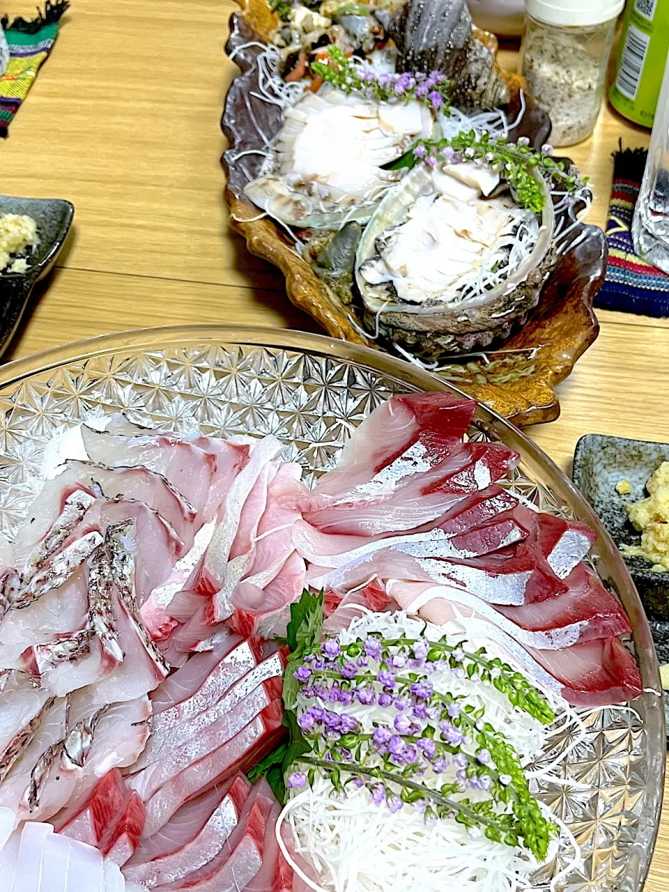 Snapdishの料理写真:お造り盛り✨🐟🦑貝盛り🐚|こうさん