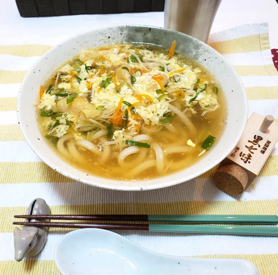 ひとり暮らしの夜ご飯
卵生姜あんかけうどん|keeijnsさん