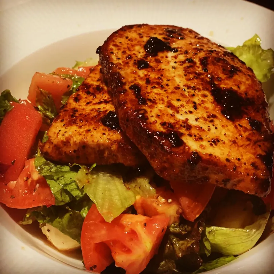 Snapdishの料理写真:Dinner ! Dinner ! 
Pan seared Swordfish in Blackened Spice with Oyster Soy & Butter on top a Mozzarella Cheese & Black Olive Mixed Salad with sesame oil & vineg|Emanuel Hayashiさん