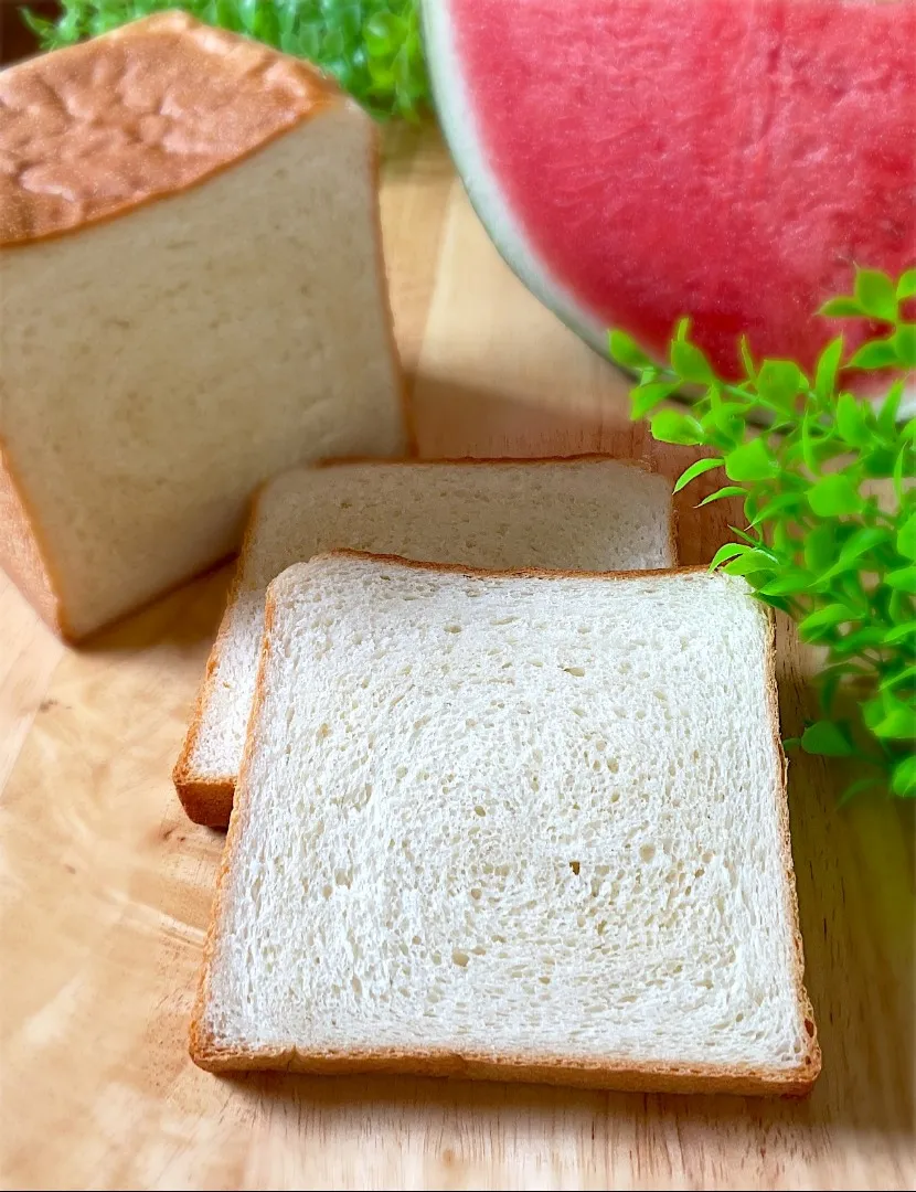 Snapdishの料理写真:ぷらっとさんの料理 おうちパン / プルマンブレッド|9421beruさん