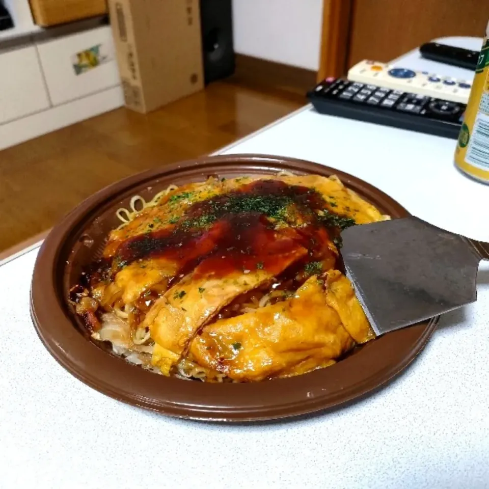 修学旅行に向けて、お好み焼きをヘラで食べる練習。|ariyo4200さん