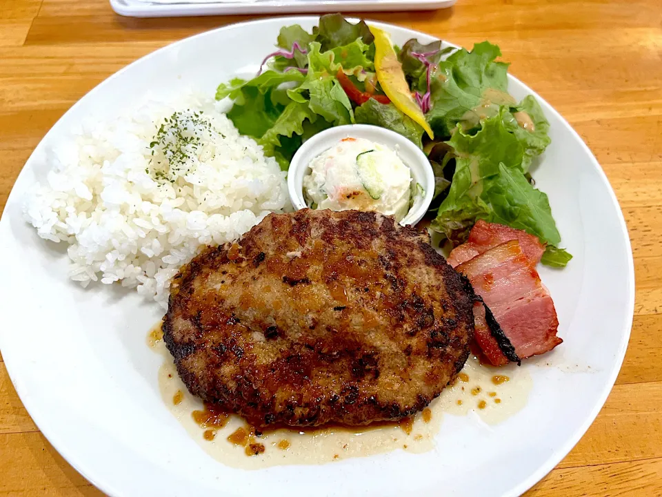 今日のランチ🍽 ハンバーグプレート|yokoさん