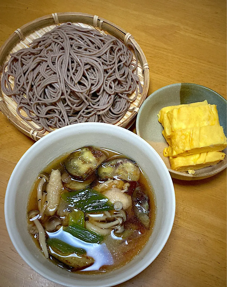 鳥と茄子とキノコの蕎麦|よしみさん