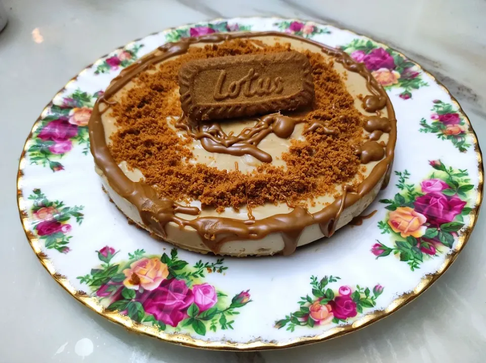 Snapdishの料理写真:Lotus Biscoff cheese cake|Jocelyn SETさん