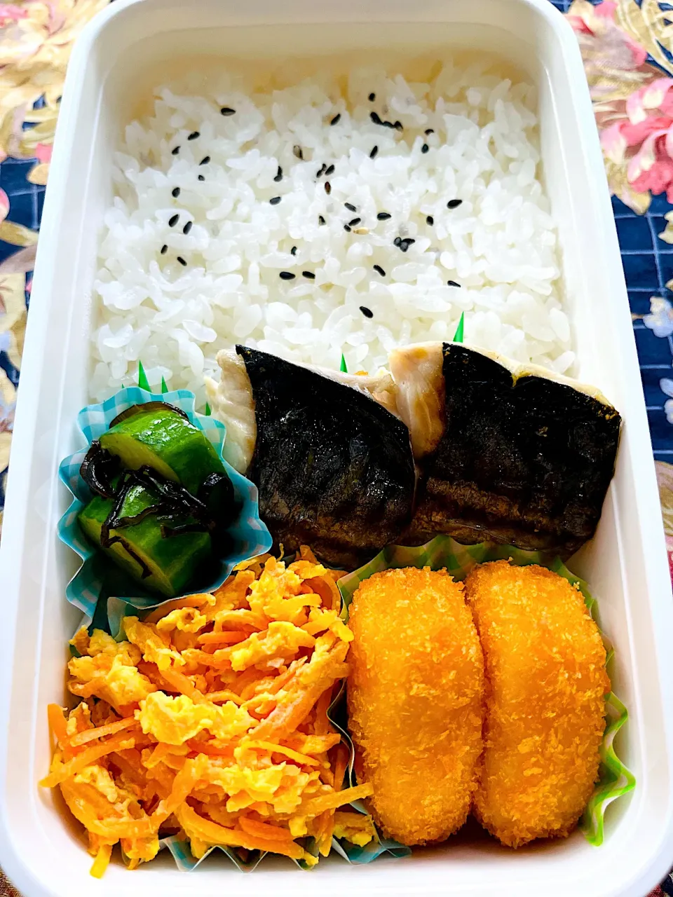 Snapdishの料理写真:8/31(水)焼きサバ弁当|ちくわさん