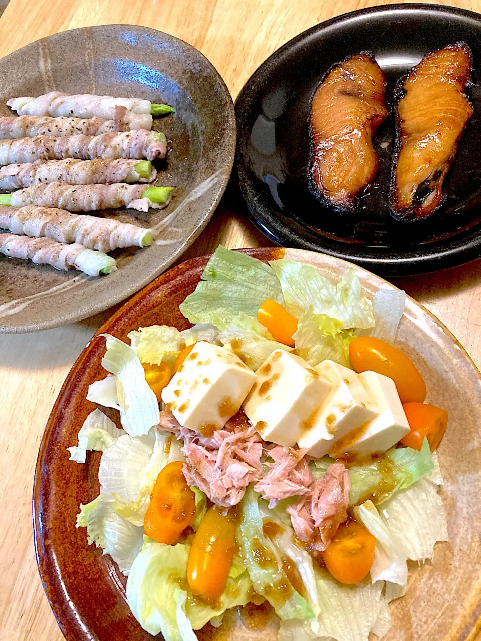 銀鱈味醂、豚バラアスパラ、お豆腐サラダ💛|さくたえさん