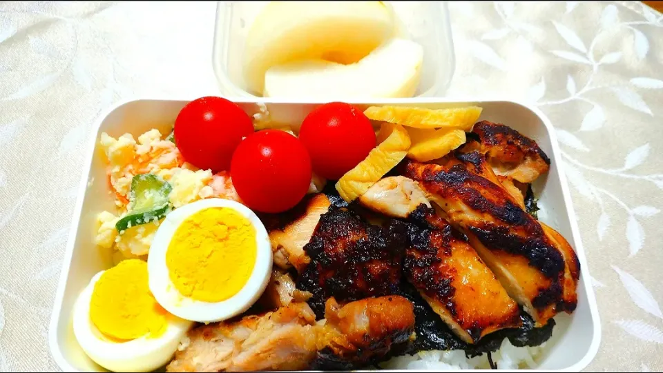 8/31のお弁当🍱
海苔弁当
今日はチキンソテーです🐔|卯月さん