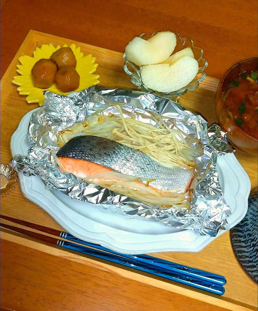 Snapdishの料理写真:鮭のホイル焼き🐟️|とししいたけさん